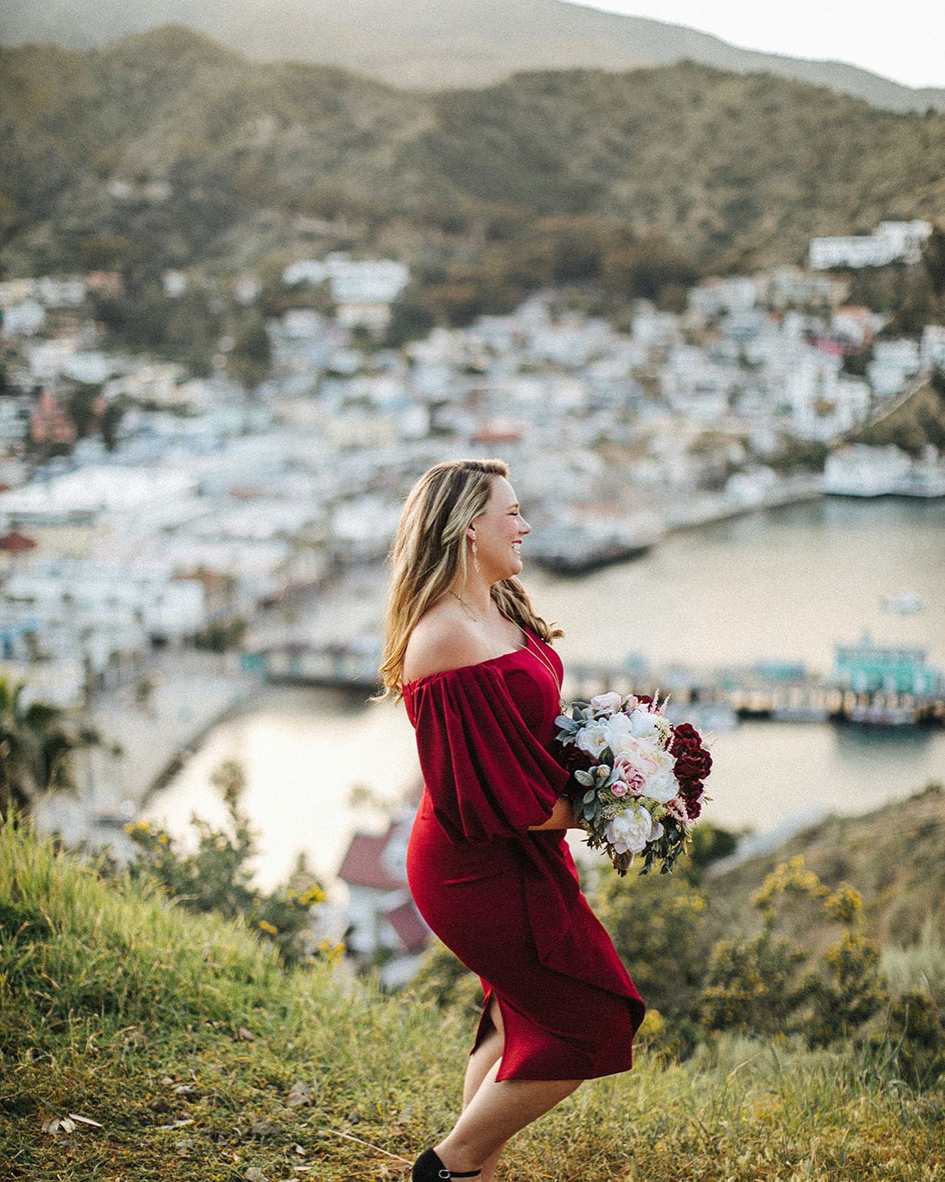 I was looking through photos of one of my favorite places; Catalina Island when I came across this one. I remember feeling a little burnt out and lost during that time of my life. But somehow I found a moment of laughter which brought on the feeling of gratitude. 

When you harness hope you allow for healing.

📷 @samanthamariephotographie